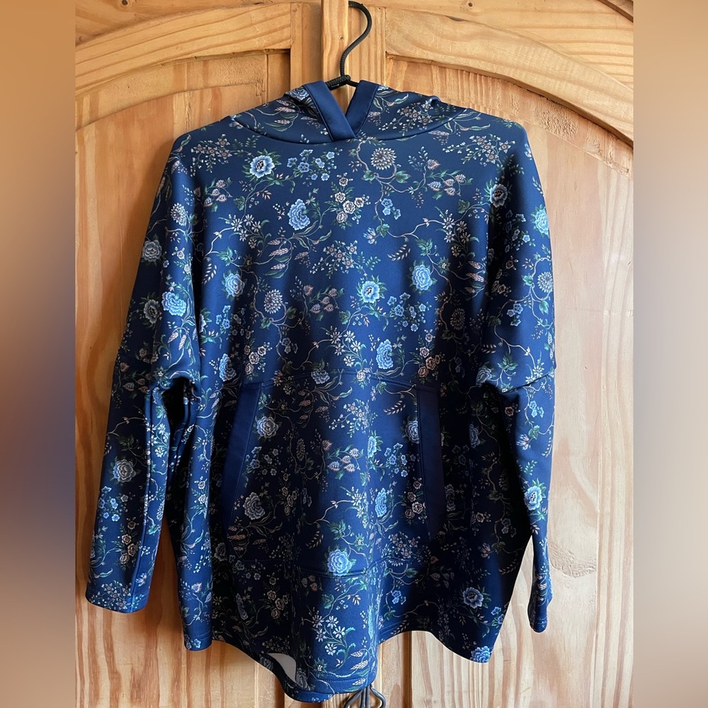 Tuckernuck Sport Eden Blue Floral Hooded Sweatshirt  Size M/L